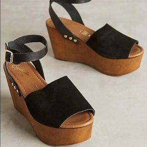 Seychelles forward women’s wedge